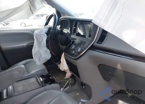 2016 Toyota Sienna Xle Premium 7 Passenger z USA, uszkodzony, nr VIN 5TDDK3DC2GS139510